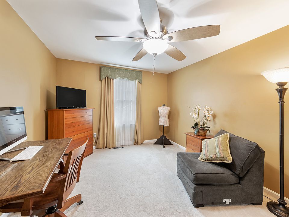 2nd image of 901 Dielman Rd