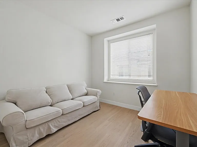 6380 Monterey Way — Photo 18