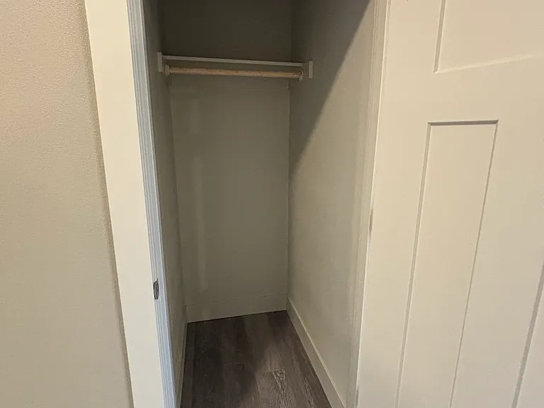 Seven Oaks Luxury Duplexes — Photo 32