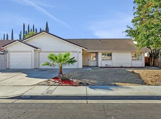1015 Walnutwood Ct, Los Banos, CA 93635