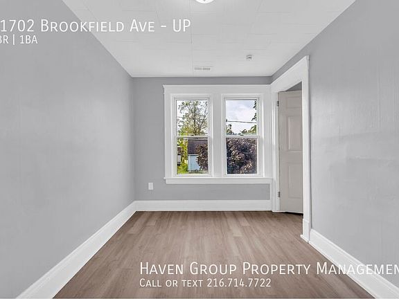 3rd image of 11702 Brookfield Ave #Up