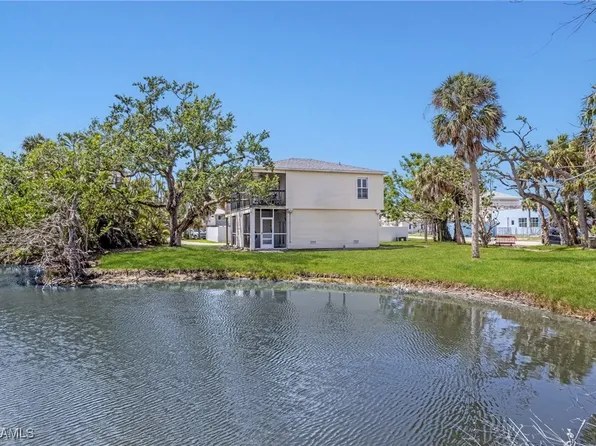 225 Nature View Ct, Fort Myers Beach, FL 33931