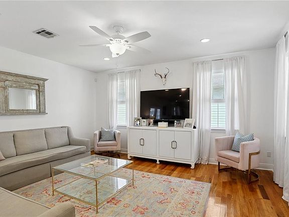 4th image of 6476 Louisville St