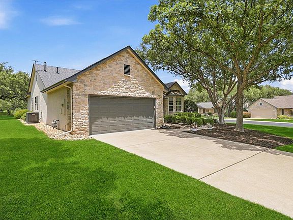 2nd image of 105 Mountain Laurel Way
