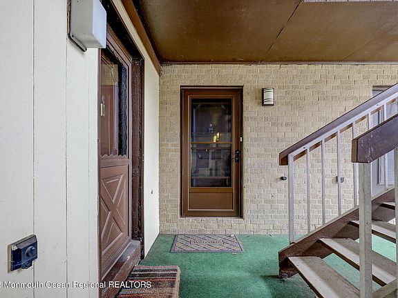 4th image of 61 Amberly Dr Unit D