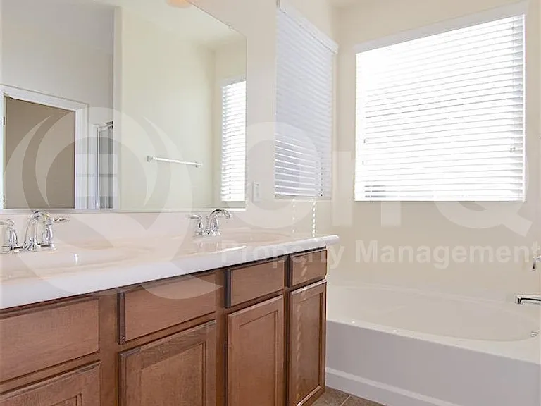 4028 E Tulsa St — Photo 13