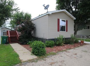 806 28th St TRLR 61, Milford, IA 51351