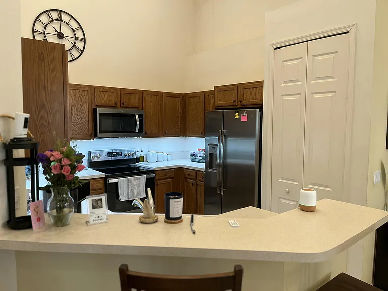 9201 Wentworth Ln — Photo 11