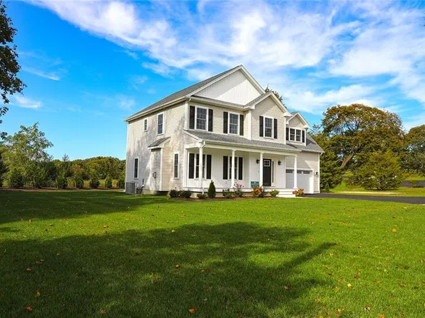 515 School St, North Kingstown, RI 02852