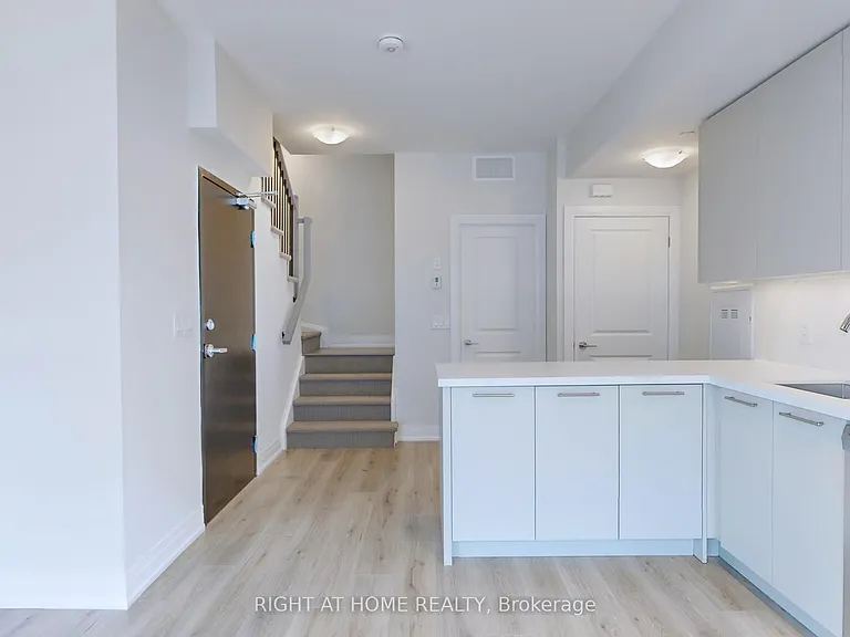 851 Sheppard Ave W #30 — Photo 10