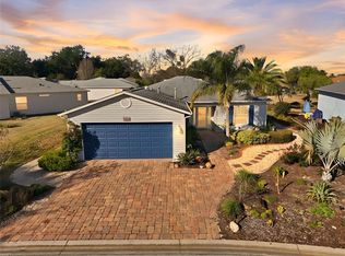 1145 Meadowbend Dr, Leesburg, FL 34748