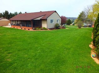 4004 Grothey Rd, Seven Valleys, PA 17360