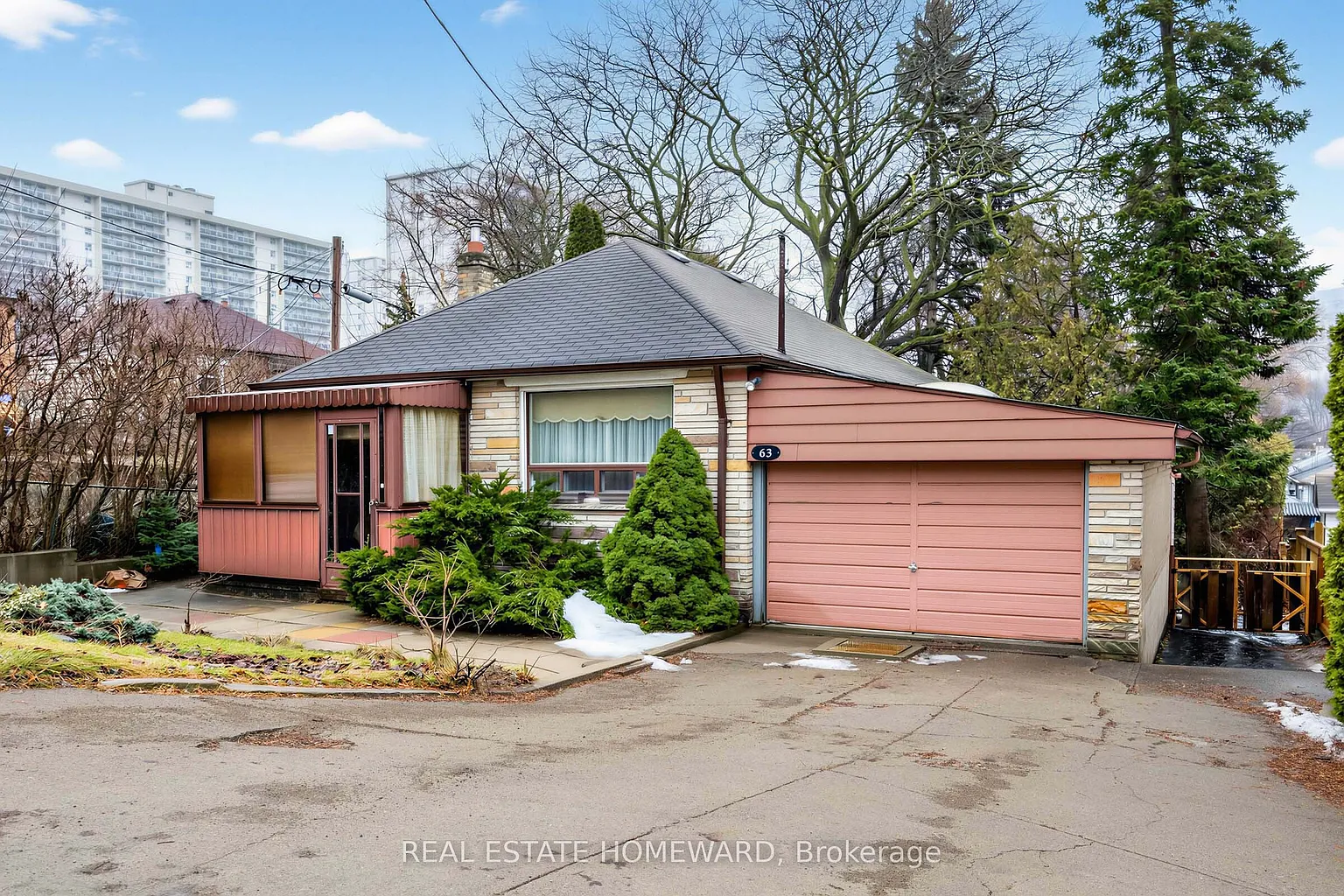63 Donside Dr photo 1