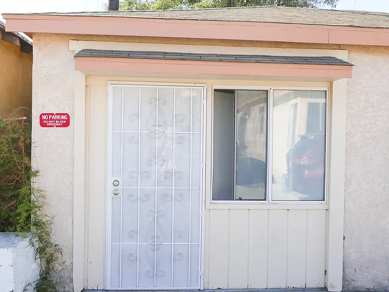 3937 Tilden Ave #B — Photo 24