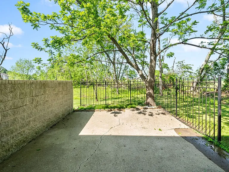 Jockey Drive-3822 — Photo 24