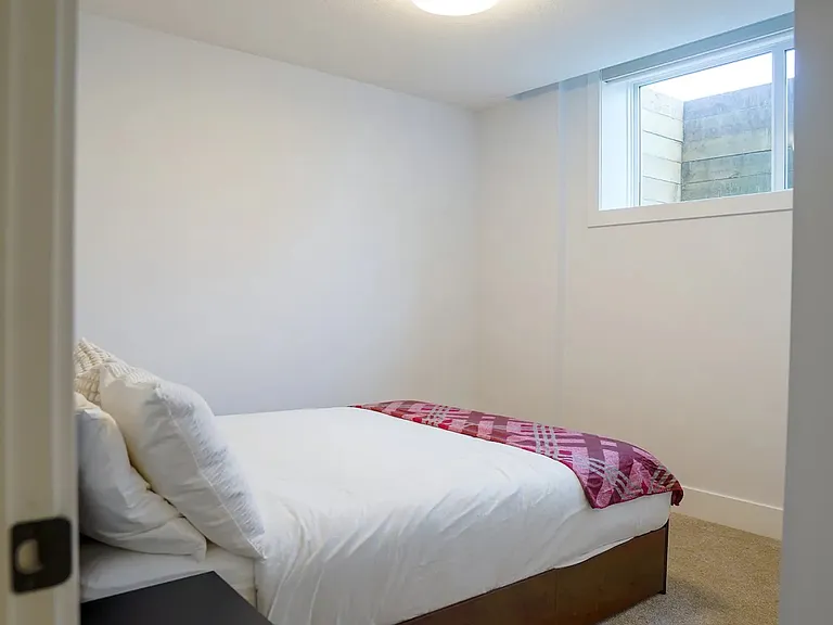 521 23rd Ave NE #521B — Photo 15