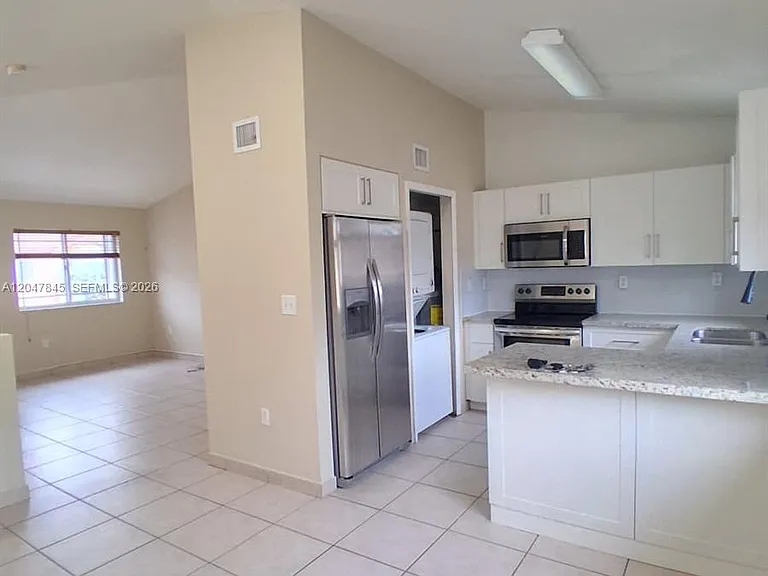 17318 NW 74th Ave #202 — Photo 5