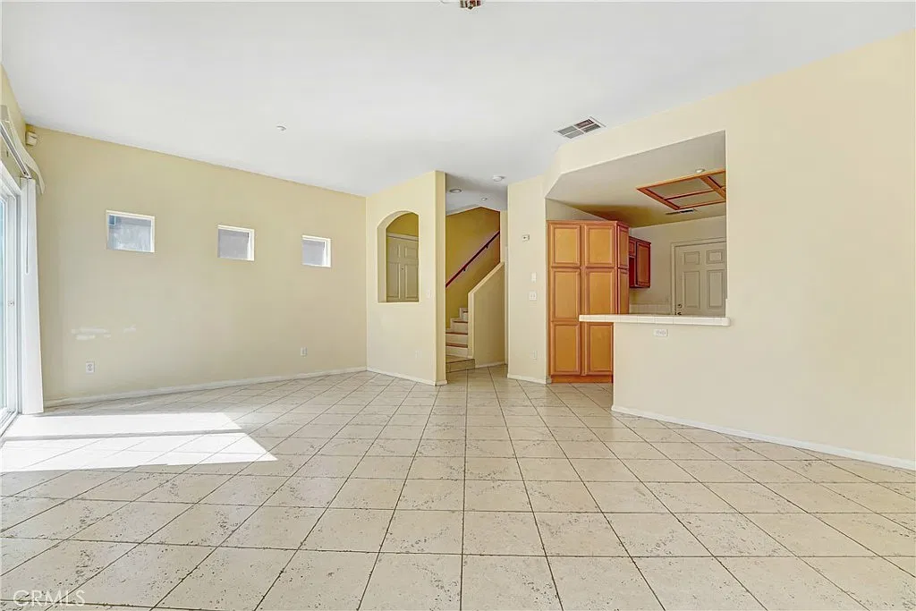 3 bed, 2.5 bath, 1440 sqft, $3,750 — Photo 4