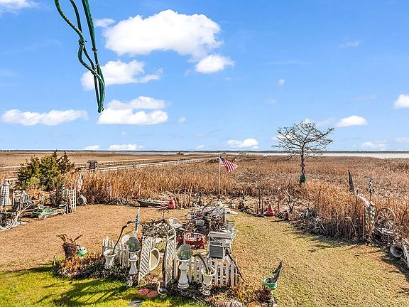 3rd image of 2023 Asbury St.