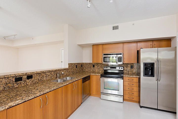 1st image of 250 NE 3rd Ave #3