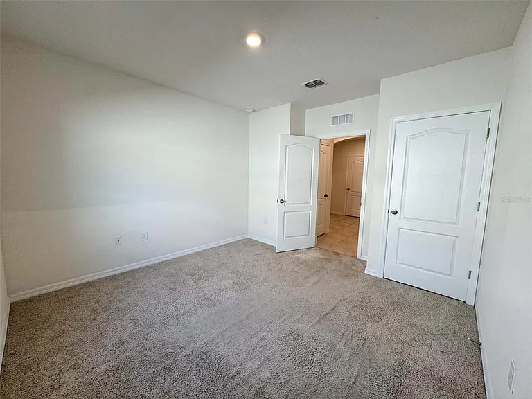 1640 Spray Ter — Photo 10