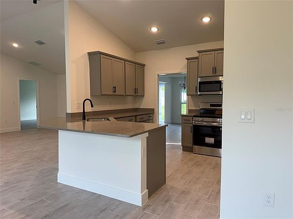 4th image of 2724 NELLIE LANE