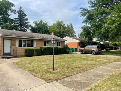 29699 Brown Ct, Garden City, MI, 48135