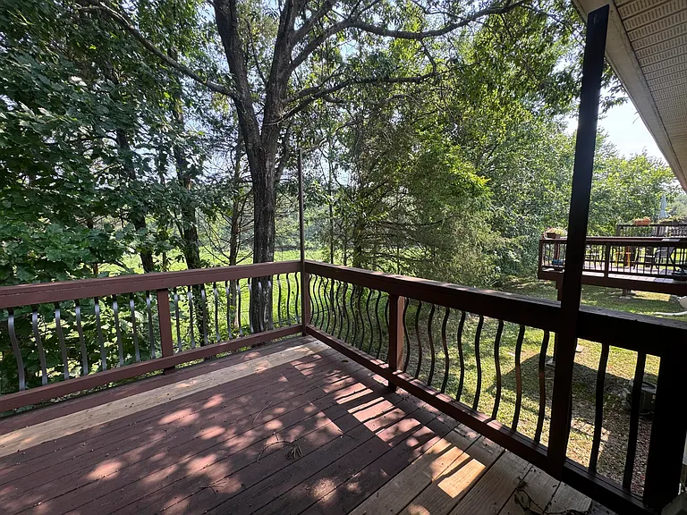 3410 E Saint Charles Rd — Photo 18