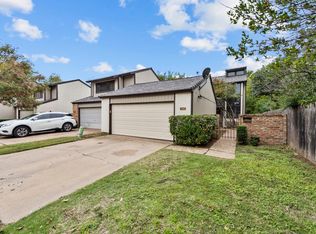 1000 Woodoak Ct, Fort Worth, TX 76112