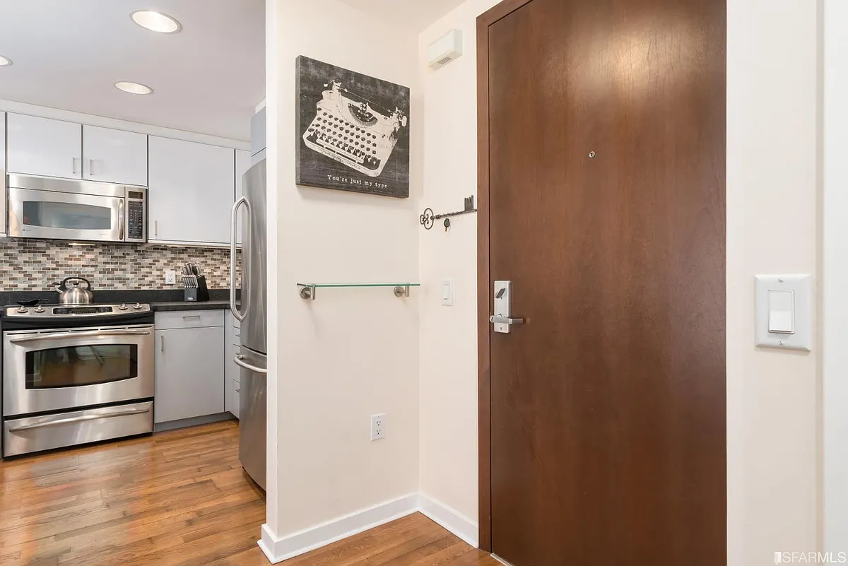 Building Photo - 451 Kansas St #375