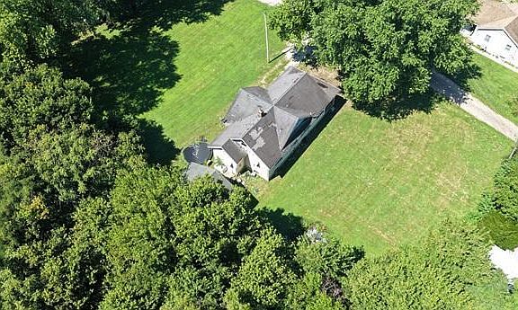 4th image of 1300 River St