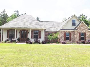 2 Clyde Rd, Ellisville, MS 39437