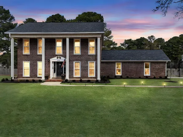 4530 Arrowhead Dr SE, Decatur, AL 35603