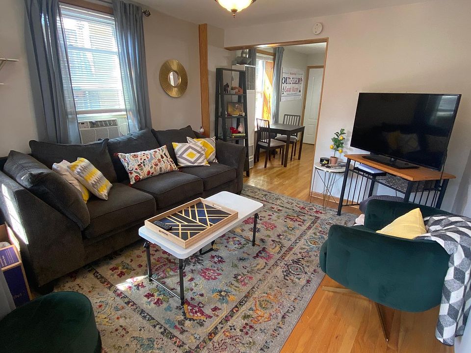 1st image of 2035 W Ohio St Unit 1R