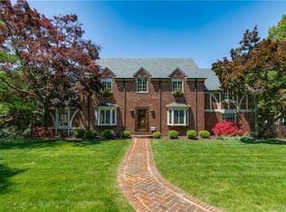 8 Greenway Ln, Richmond, VA 23226