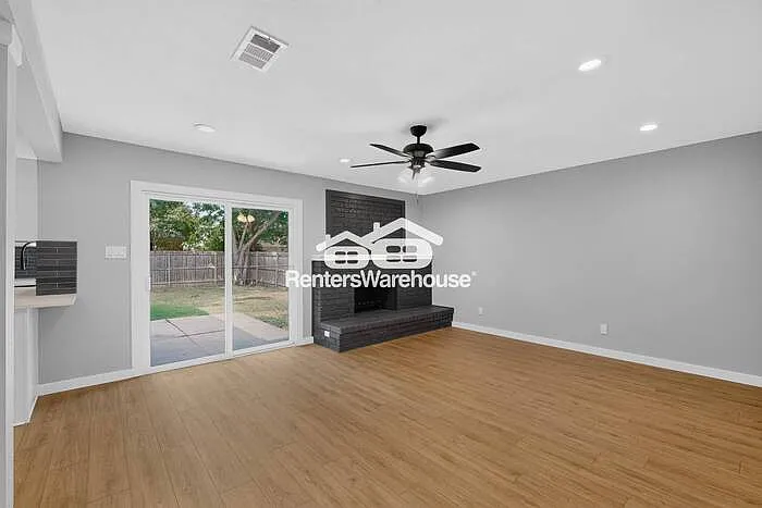 4413 Campion Ln — Photo 10
