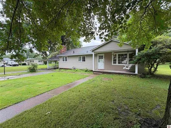 126 3rd Ave SW, Calvert City, KY 42029