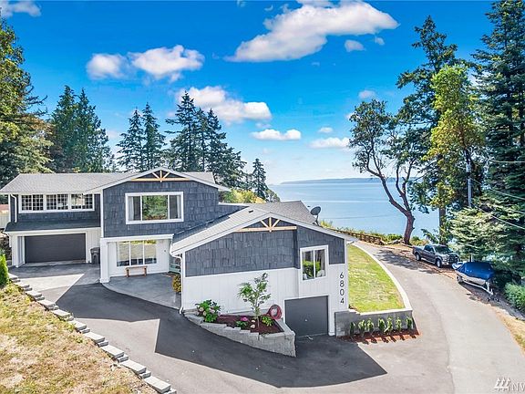 3rd image of 6804 Bayview Dr NW