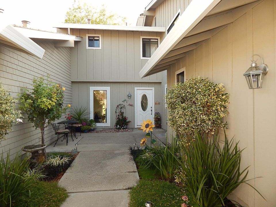 1st image of 280 Donnas Ln