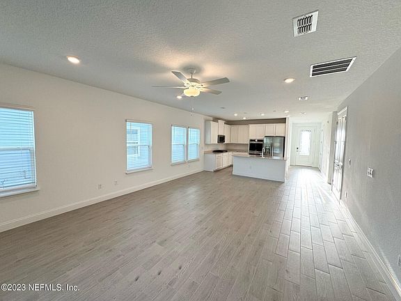 4th image of 1472 STILLWATER Boulevard