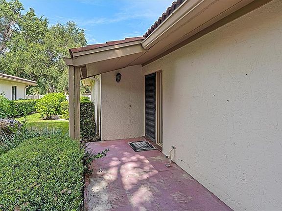 2nd image of 6416 Sun Eagle Ln