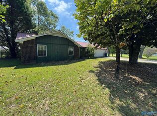 1021 Edgemont St, Albertville, AL 35950