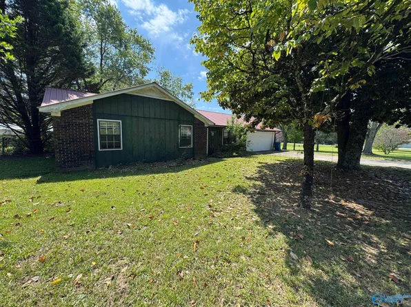 1021 Edgemont St, Albertville, AL 35950