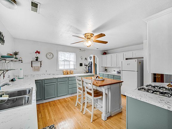 5th image of 3111 W 53rd Ave