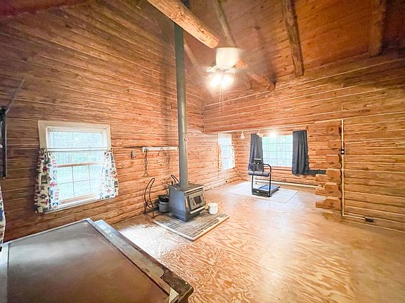 5th image of 212 County Road 2370