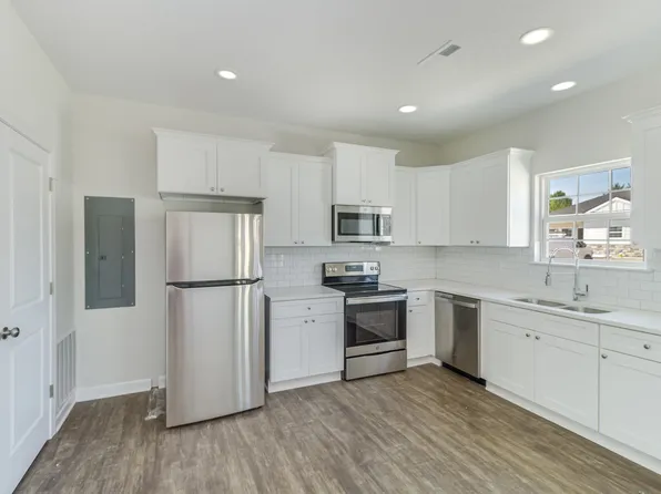 602 Spruce St, Wellsville, KS 66092