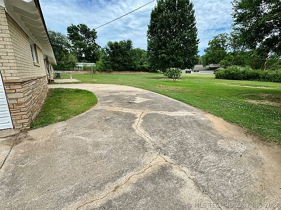 5th image of 617 E Wrangler Blvd #9