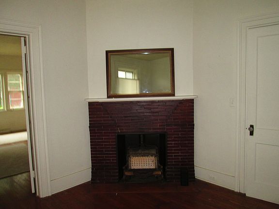 3rd image of 515 Water St APT 1N