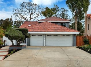 25661 Hazelnut Ln, Lake Forest, CA 92630