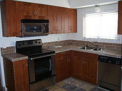 3rd image of 1801 N Dixon Circle